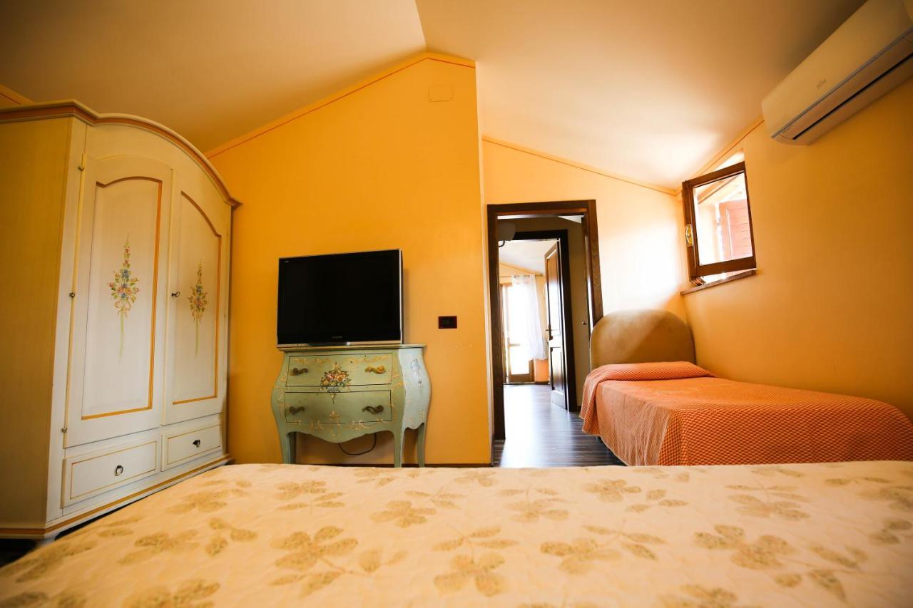Hotel Benedetti Campello sul Clitunno Exterior foto