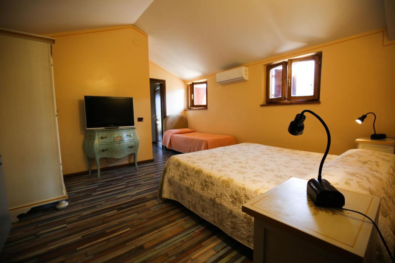 Hotel Benedetti Campello sul Clitunno Exterior foto