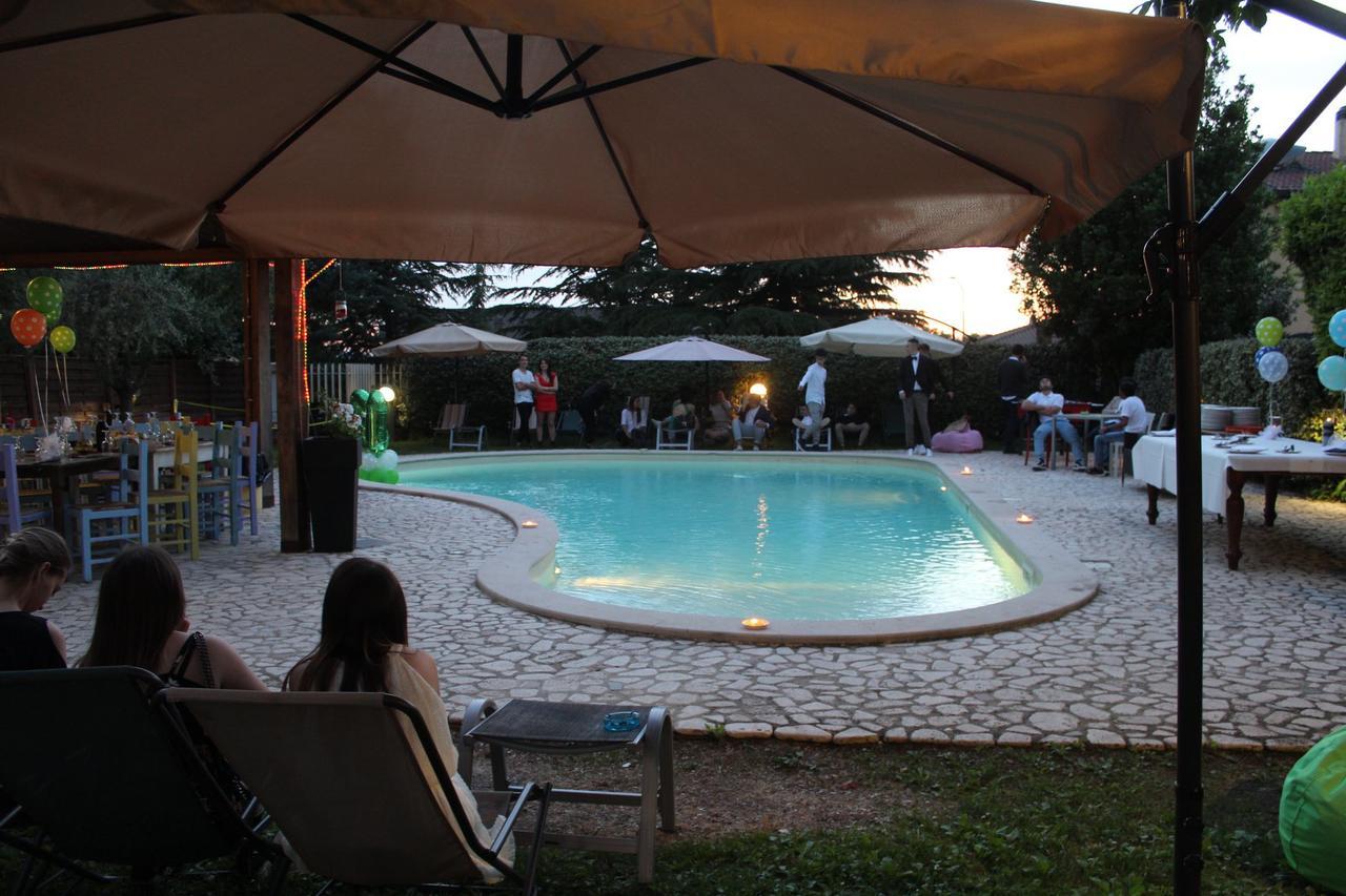 Hotel Benedetti Campello sul Clitunno Exterior foto